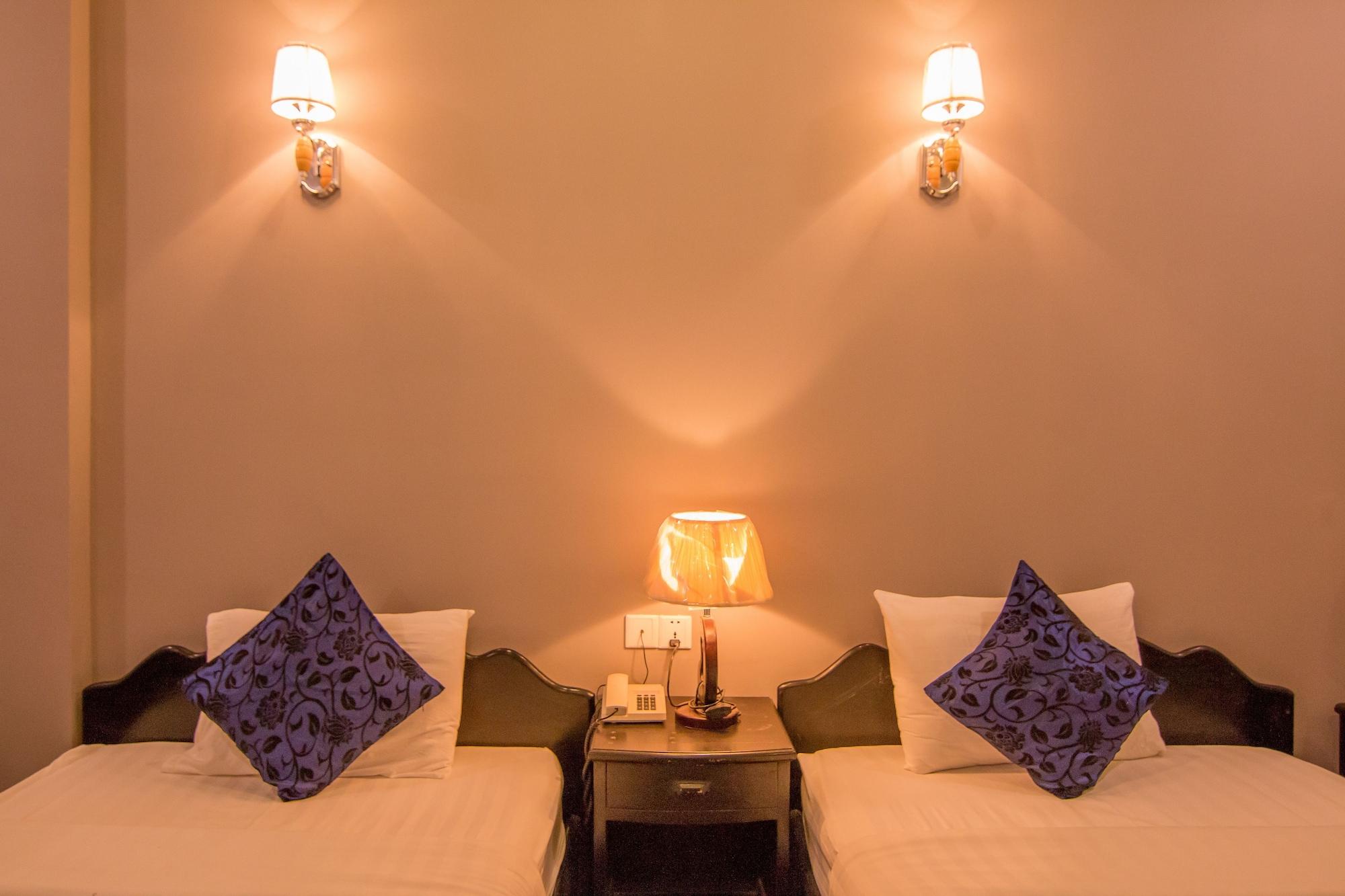 Diamond Palace Hotel Phnom Penh Exterior photo