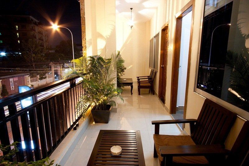 Diamond Palace Hotel Phnom Penh Exterior photo